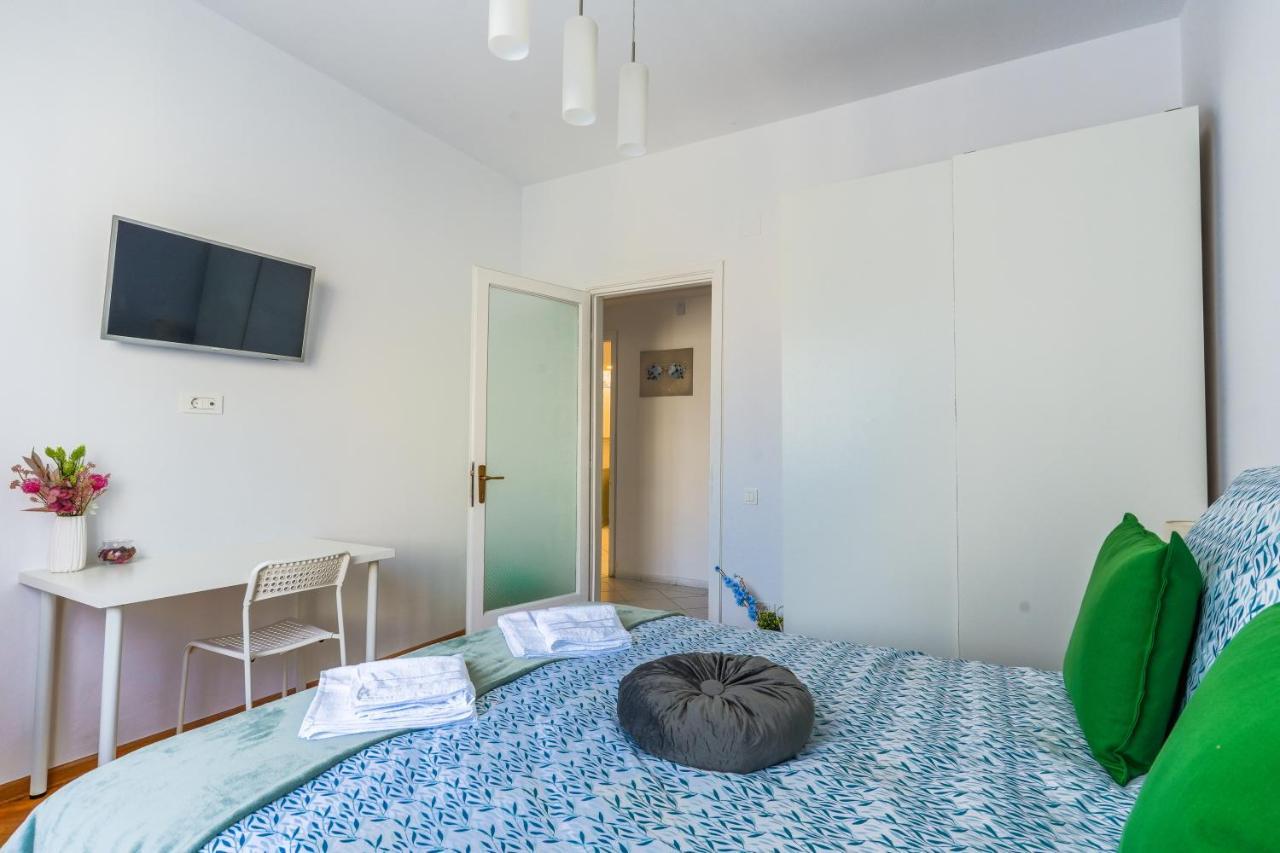 Ultracentral Golden Gatehouse 3 Bdrm Bukarest Exterior foto