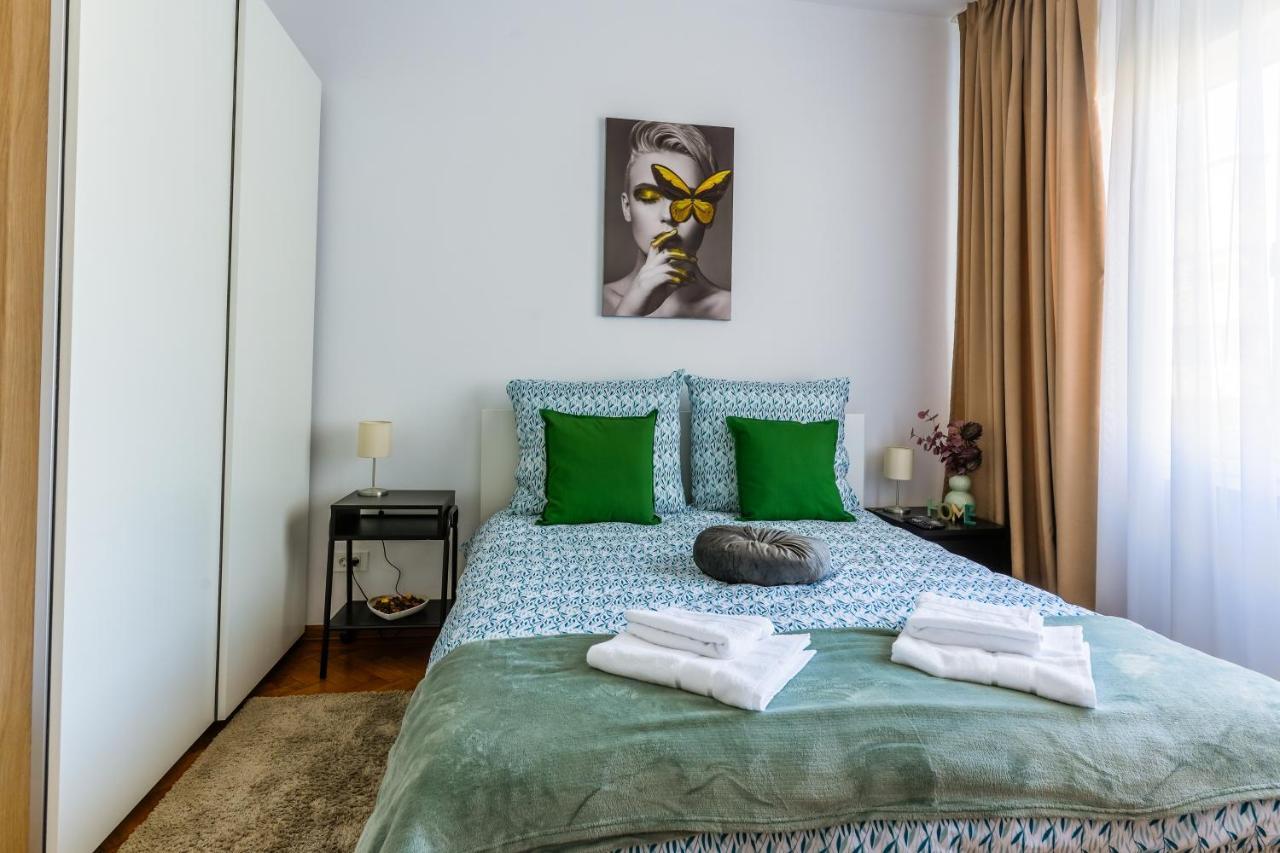 Ultracentral Golden Gatehouse 3 Bdrm Bukarest Exterior foto
