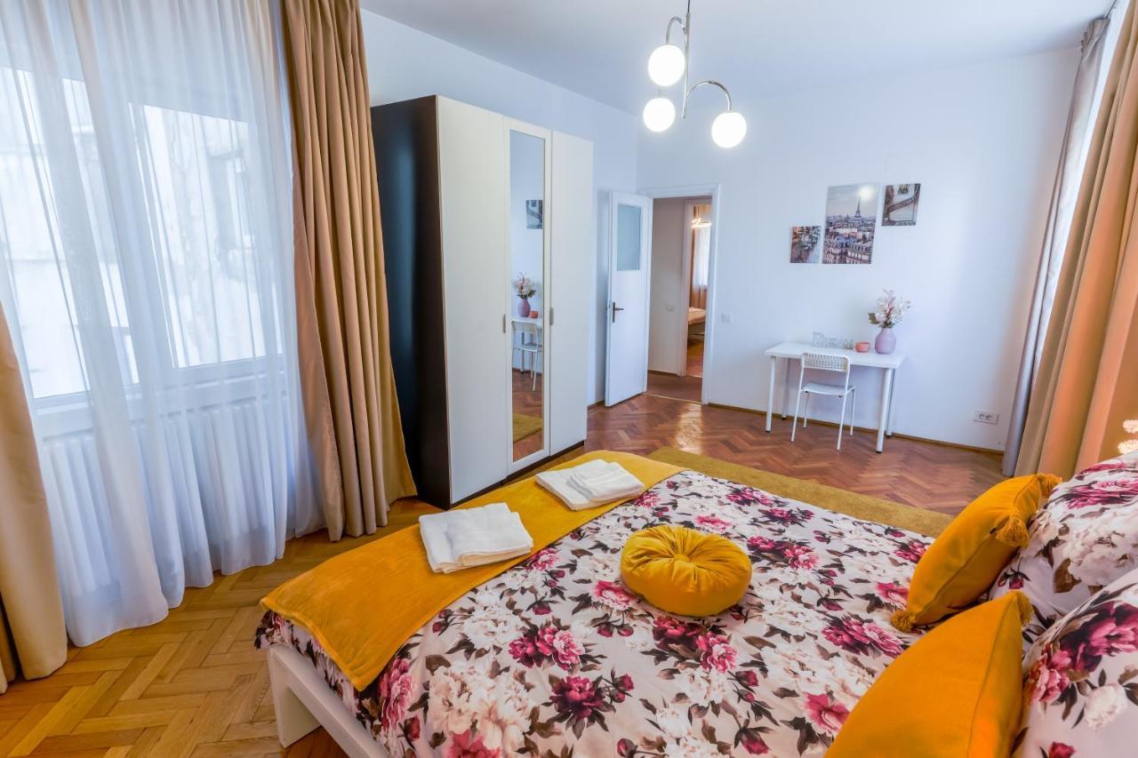 Ultracentral Golden Gatehouse 3 Bdrm Bukarest Exterior foto