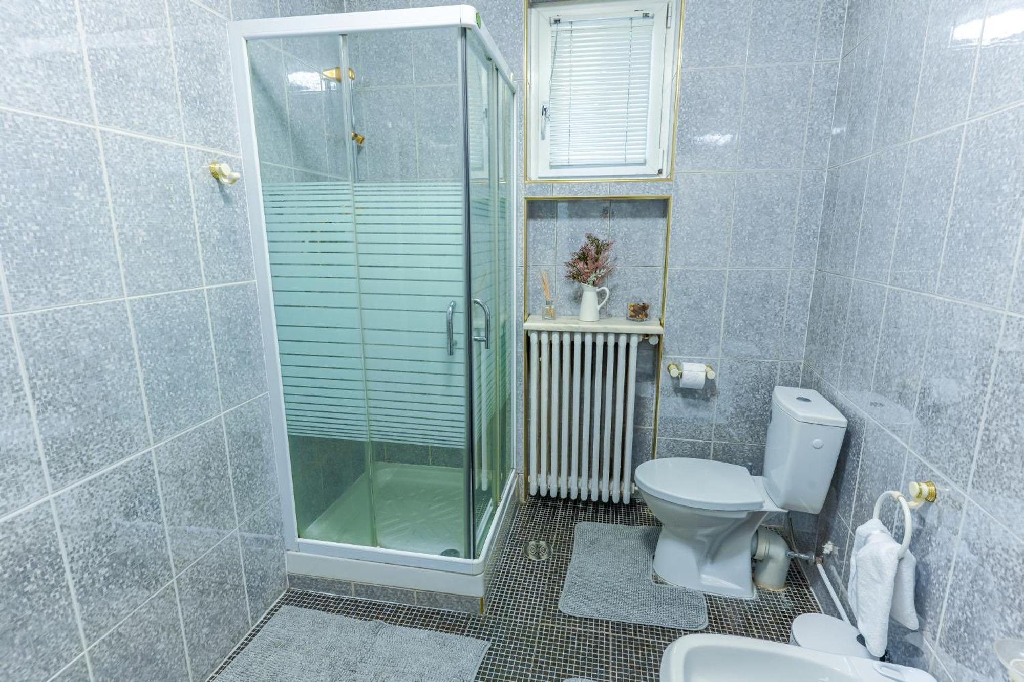Ultracentral Golden Gatehouse 3 Bdrm Bukarest Exterior foto