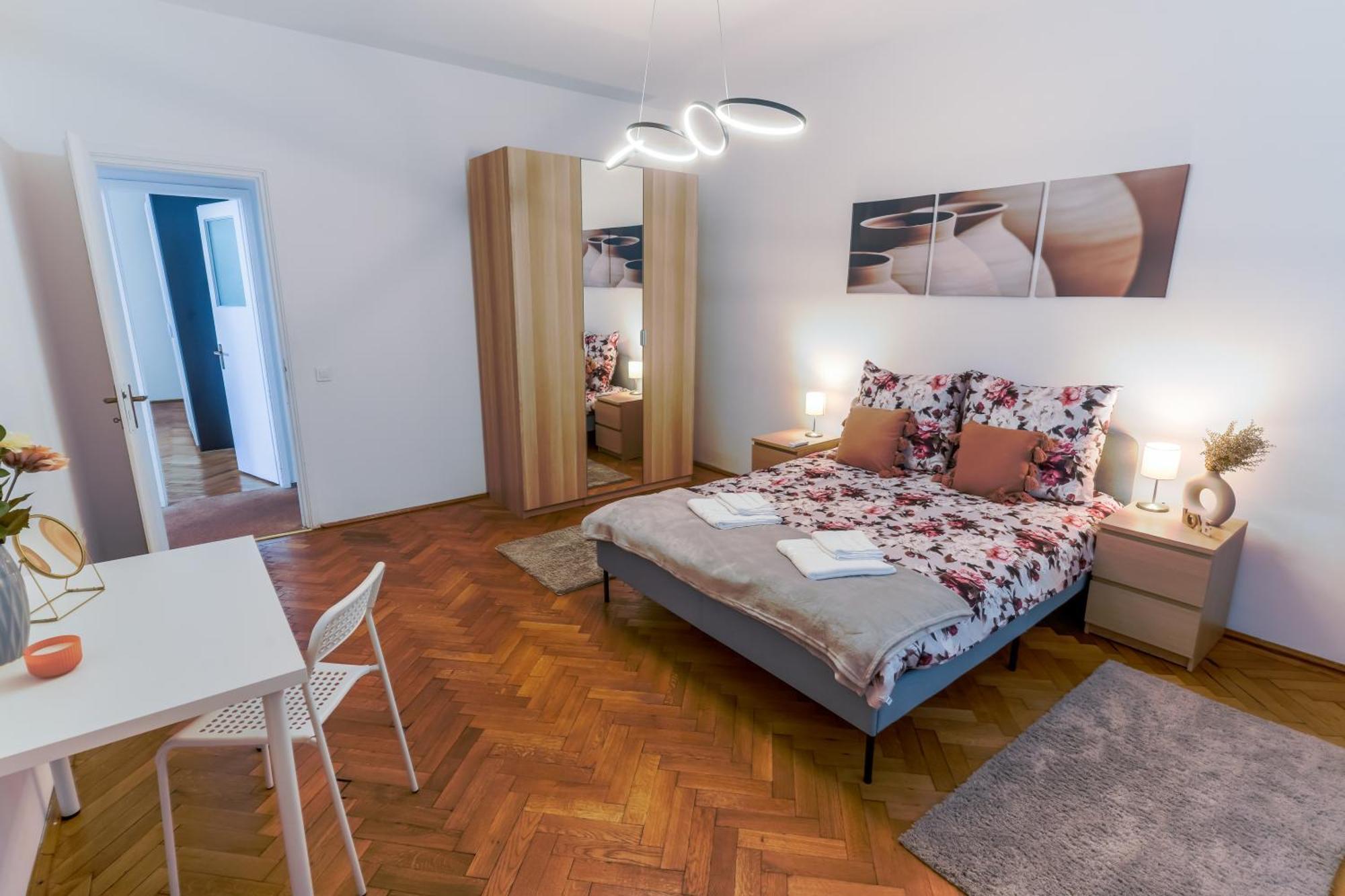 Ultracentral Golden Gatehouse 3 Bdrm Bukarest Exterior foto