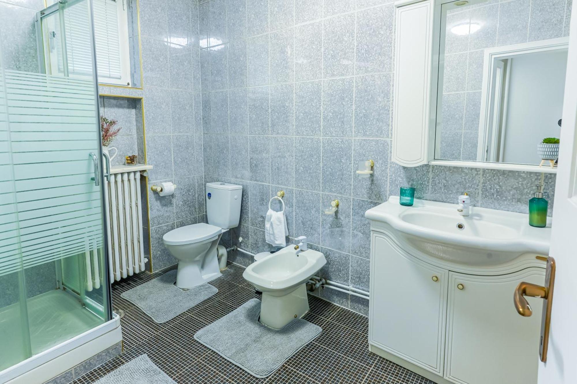 Ultracentral Golden Gatehouse 3 Bdrm Bukarest Exterior foto
